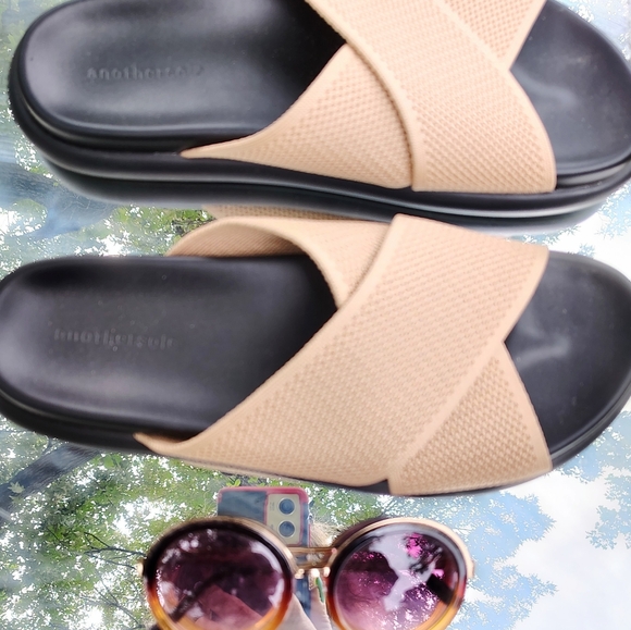 ANEW ANOTHERSOLE SZ 41 9 1/2 TAULE MARSHMELLOW SANDALS SLIDES NWOB - Picture 5 of 14
